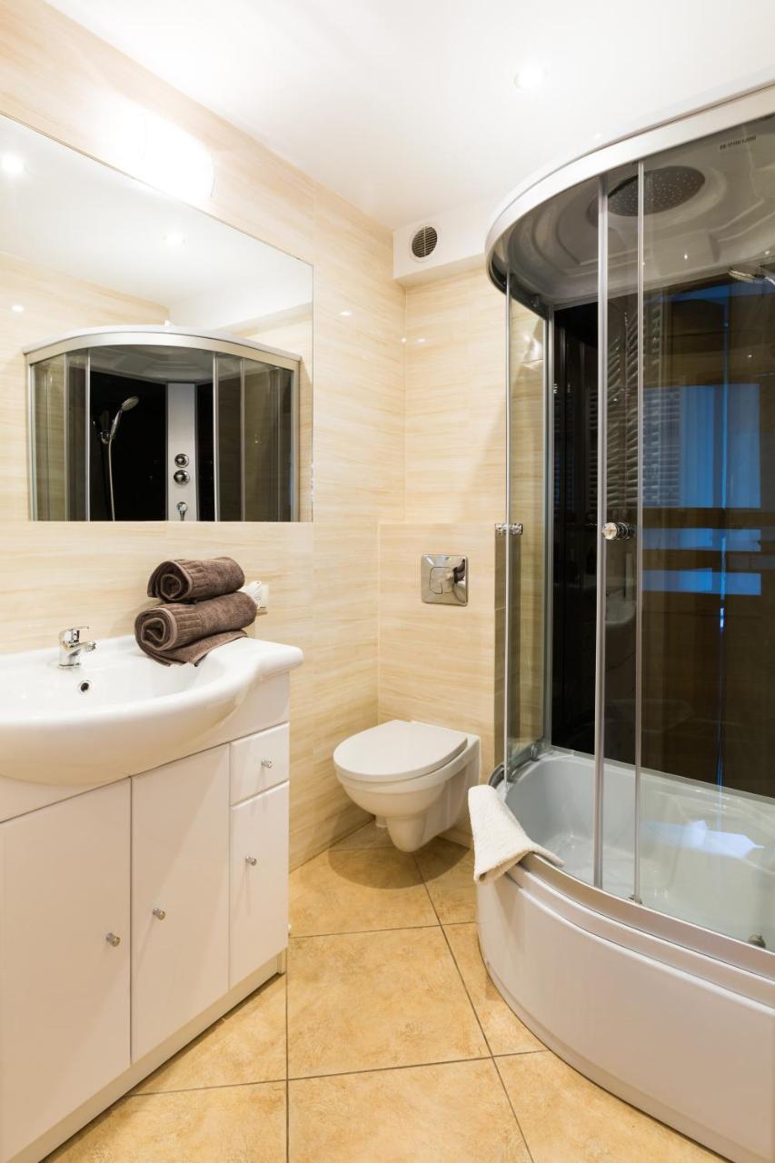 Aparthouse Apartamenty Centrum Sosnowiec Buitenkant foto